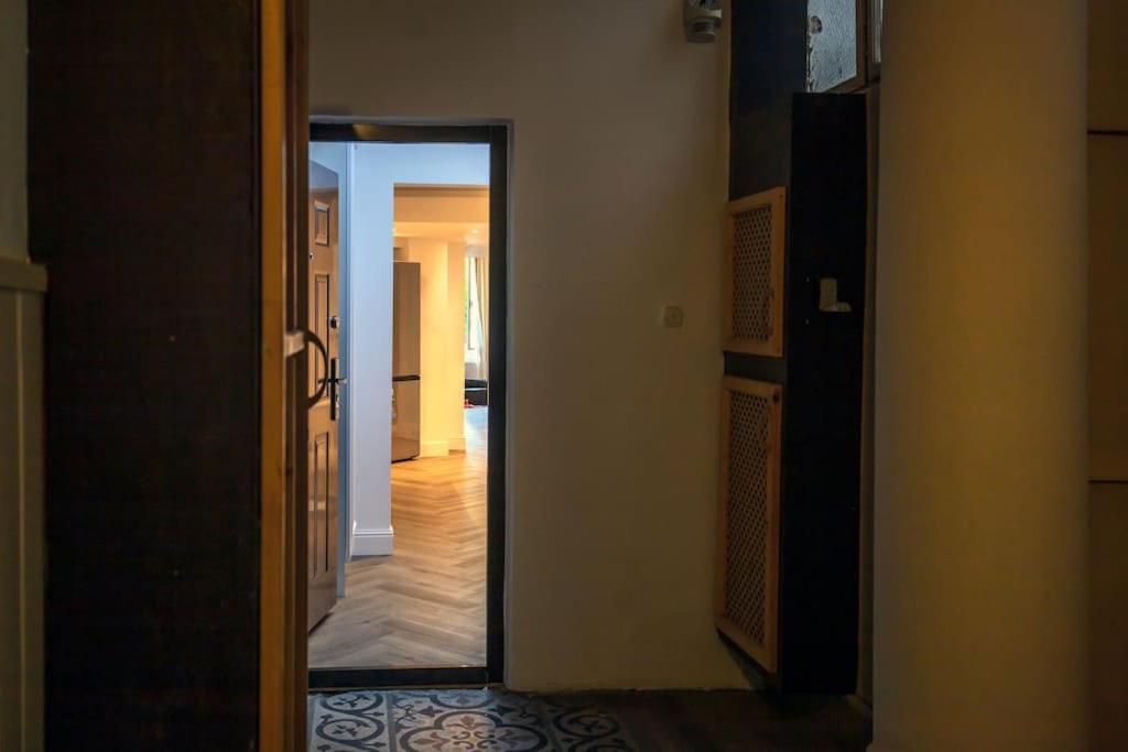 Orangehomes Luxury Apartment Next To Gellert Hill Будапеща Екстериор снимка